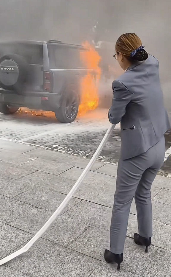 小米高管徐洁云:一直以来我的观点理想MEGA是一辆好车(图2)