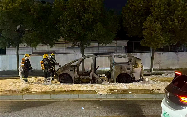 原因公布!理想汽车回应上海MEGA起火事件 将为召回车辆更换电池-图3 原因公布!理想汽车回应上海MEGA起火事件 将为召回车辆更换电池-图3