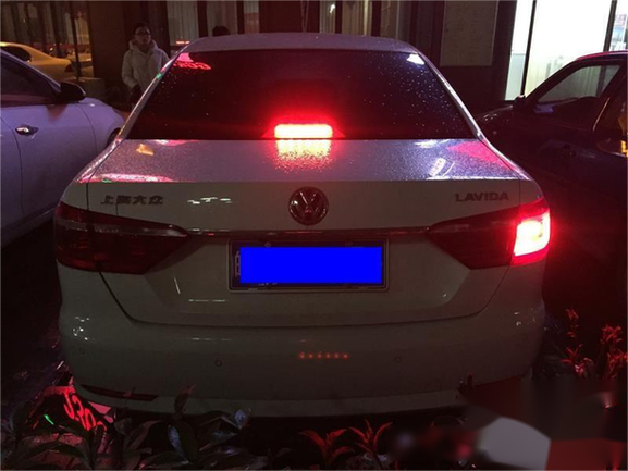 朗逸有几个刹车灯