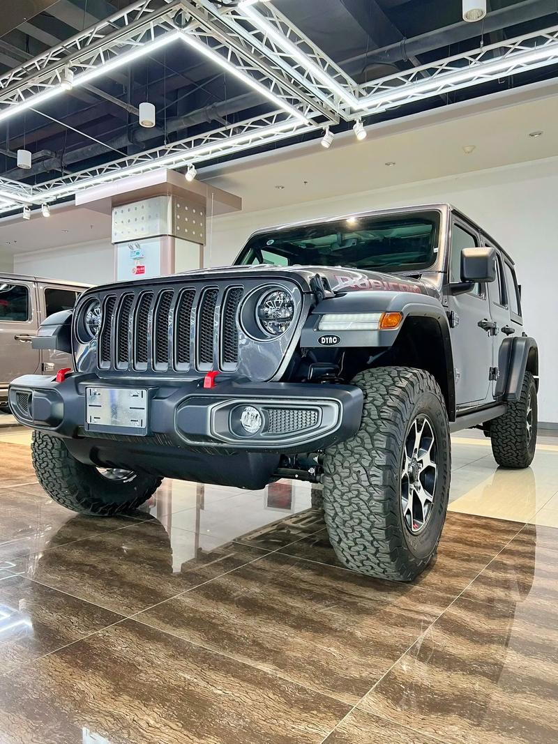 请问牧马人冰川纪念版和牧马人卢比肯的区别在哪里