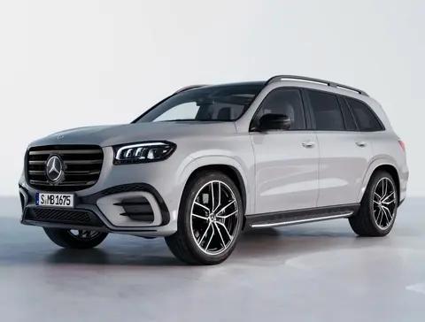 成功人士购车清单?首选路虎揽胜、奔驰GLS?