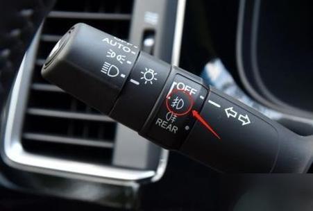 艾力绅日行灯怎么关