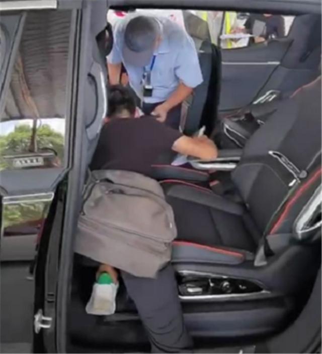 浙江首台高合HiPhi X挂牌?57万车车管所竟难寻车架号