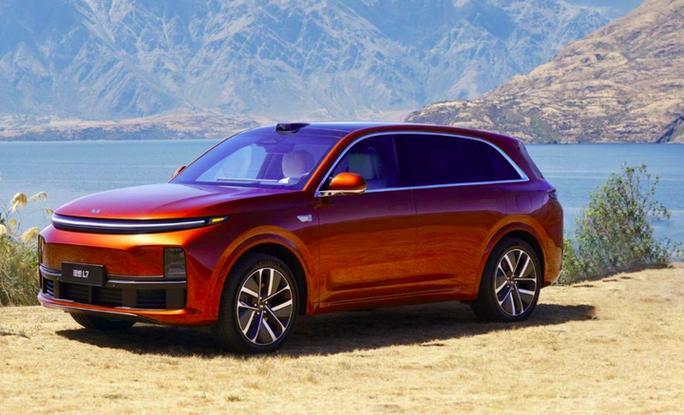 理想不玩汽车?改玩AI了?