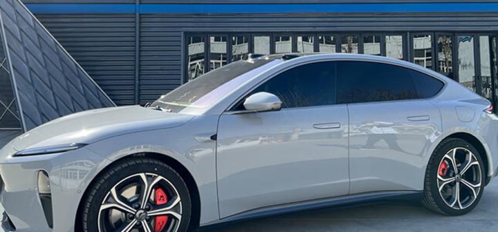 10几万的车有必要贴车衣吗?