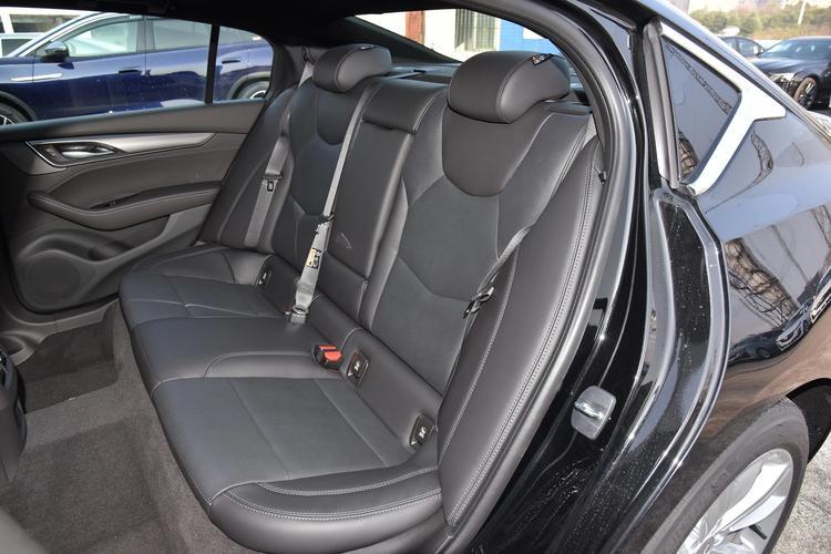 凯迪拉克CT5充电_后排_动力