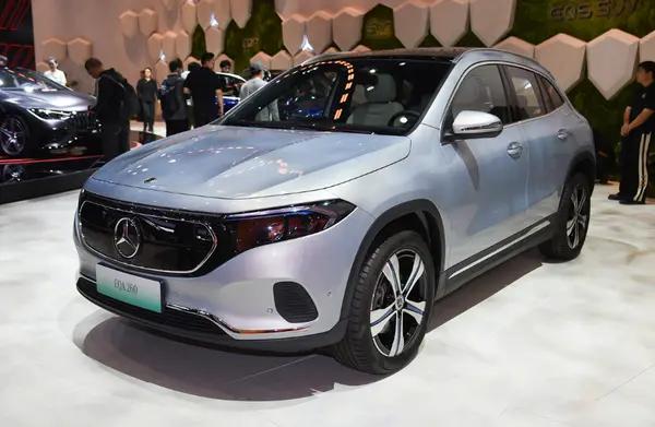 极越01分为三个版本配置极越01 Max版和Max长续航版