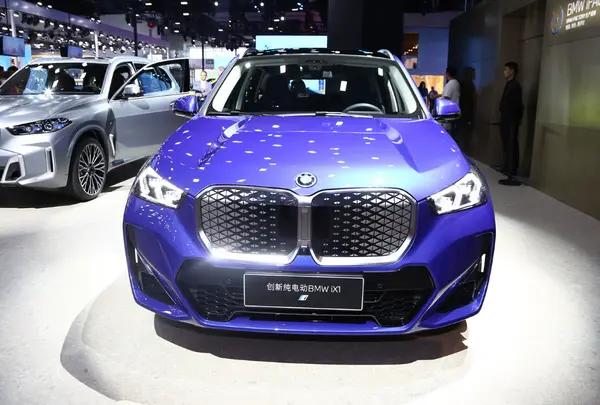 极越01分为三个版本配置极越01 Max版和Max长续航版