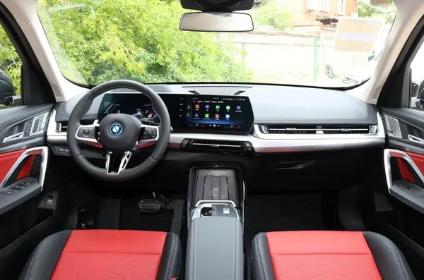 极越01分为三个版本配置极越01 Max版和Max长续航版