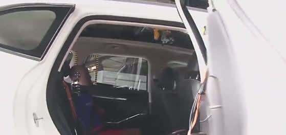 全新哈弗H6碰撞测试扑街?气囊气帘未打开?车门被锁死