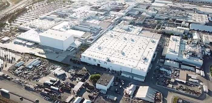 粗暴降价上热搜特斯拉想造车得先学会善待用户