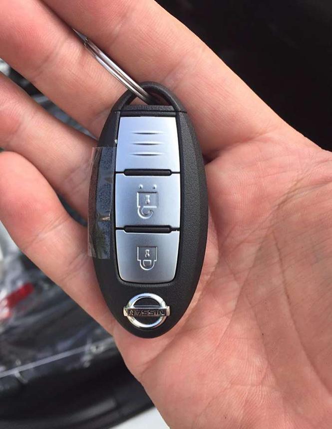 19款奇骏车钥匙电池型号是哪种?