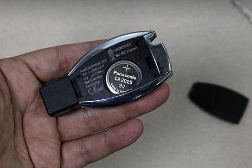 锐界钥匙换电池教程