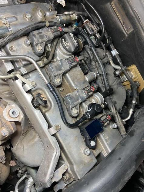 为什么发动机空挡3000转还是上不去?