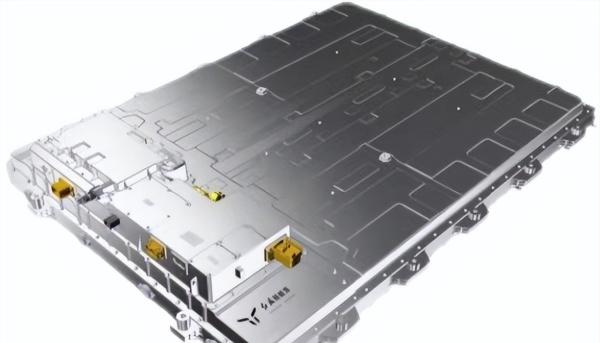 红旗EH7配备全场景AEB紧急制动功能