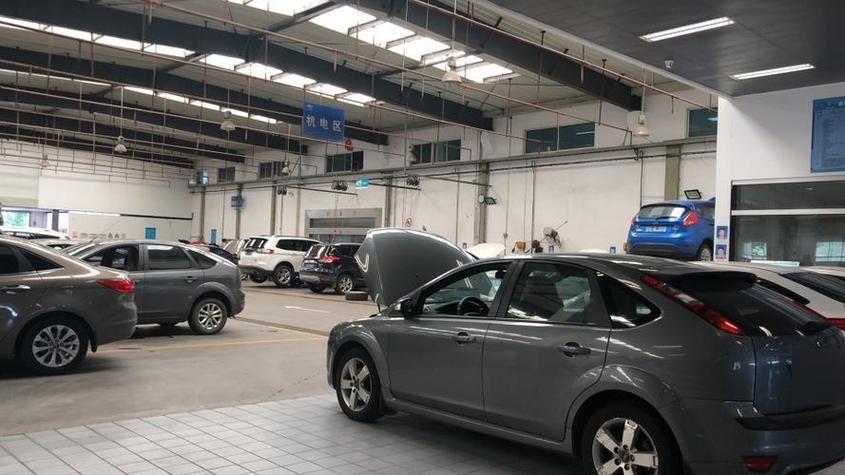 首保去买车的店还是就近4s店