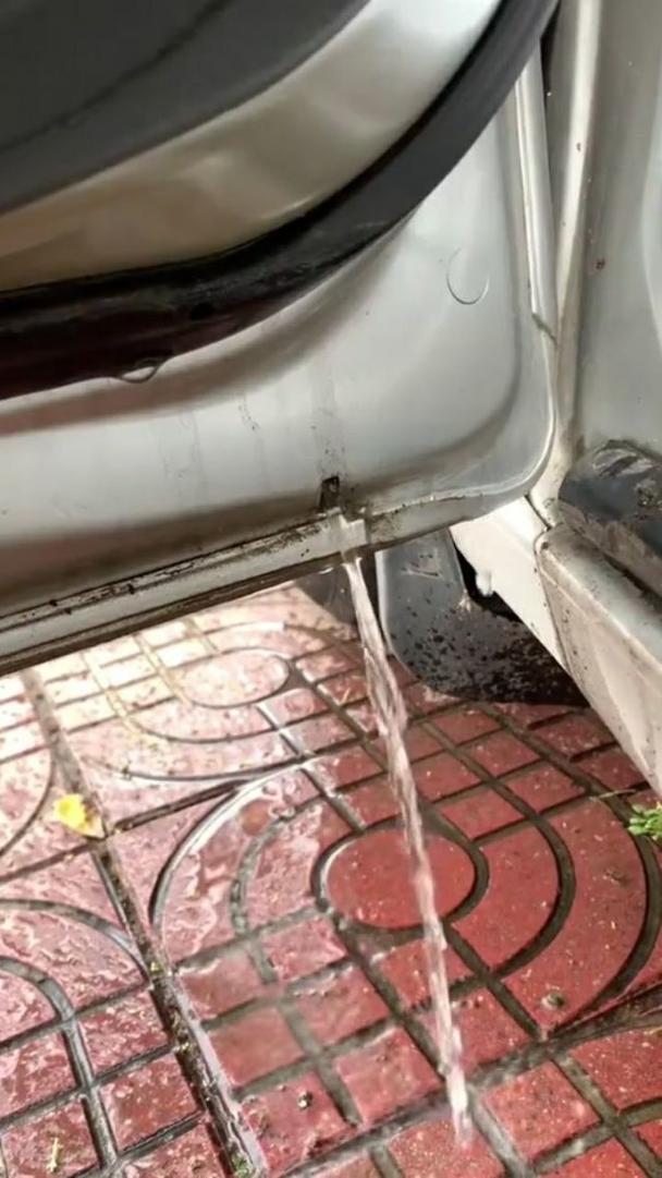 车辆涉水到车门会进水吗?