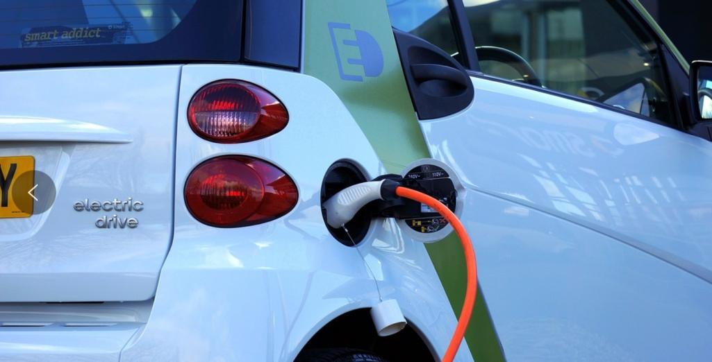 新电车前三次充电需要10小时吗