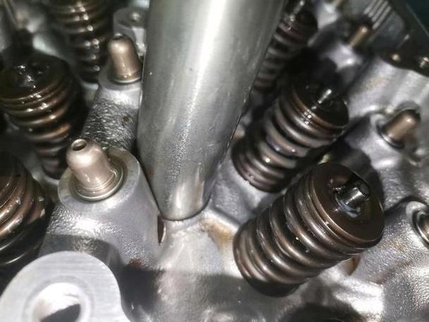 汉兰达气门弹簧区分方法是什么?