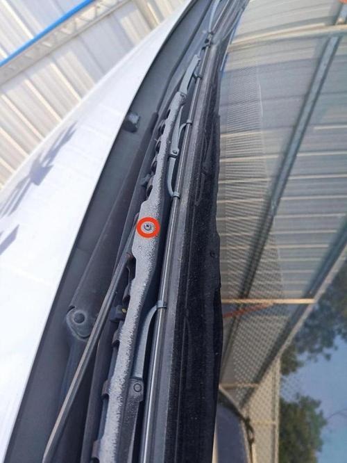 考科目二下雨了能开雨刮器不