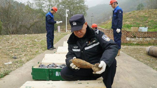 北京警方集中销毁废旧爆炸物 消除公共安全风险