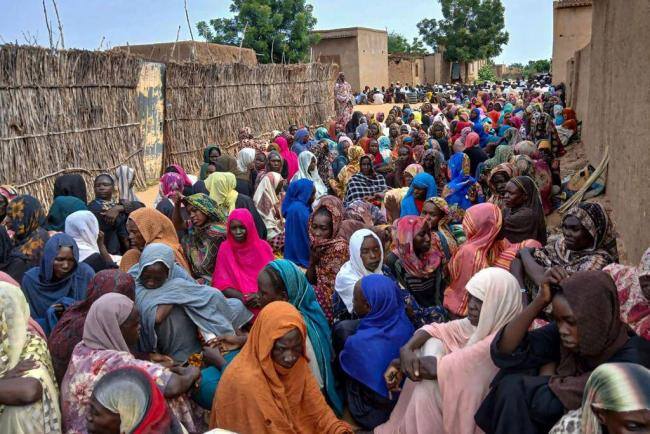 苏丹现杀戮悲剧:卫星拍下土壤被染红 法希尔市已成“杀戮场”