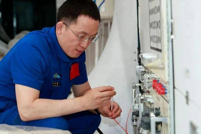 什么样的科学家能“上天” 科研与航天适配的复合型人才