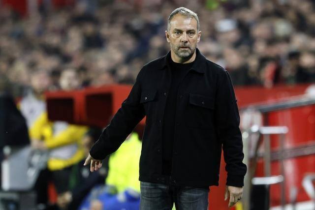 短短3个月 巴萨13人受伤!弗里克太难了:王炸组合被拆散 频繁调整阵容