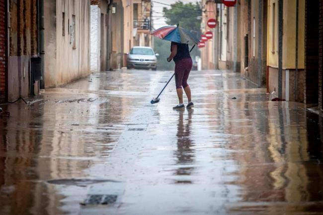 10月全球前沿气候科学研究&极端天气气候事件 森林减少与洪水频发