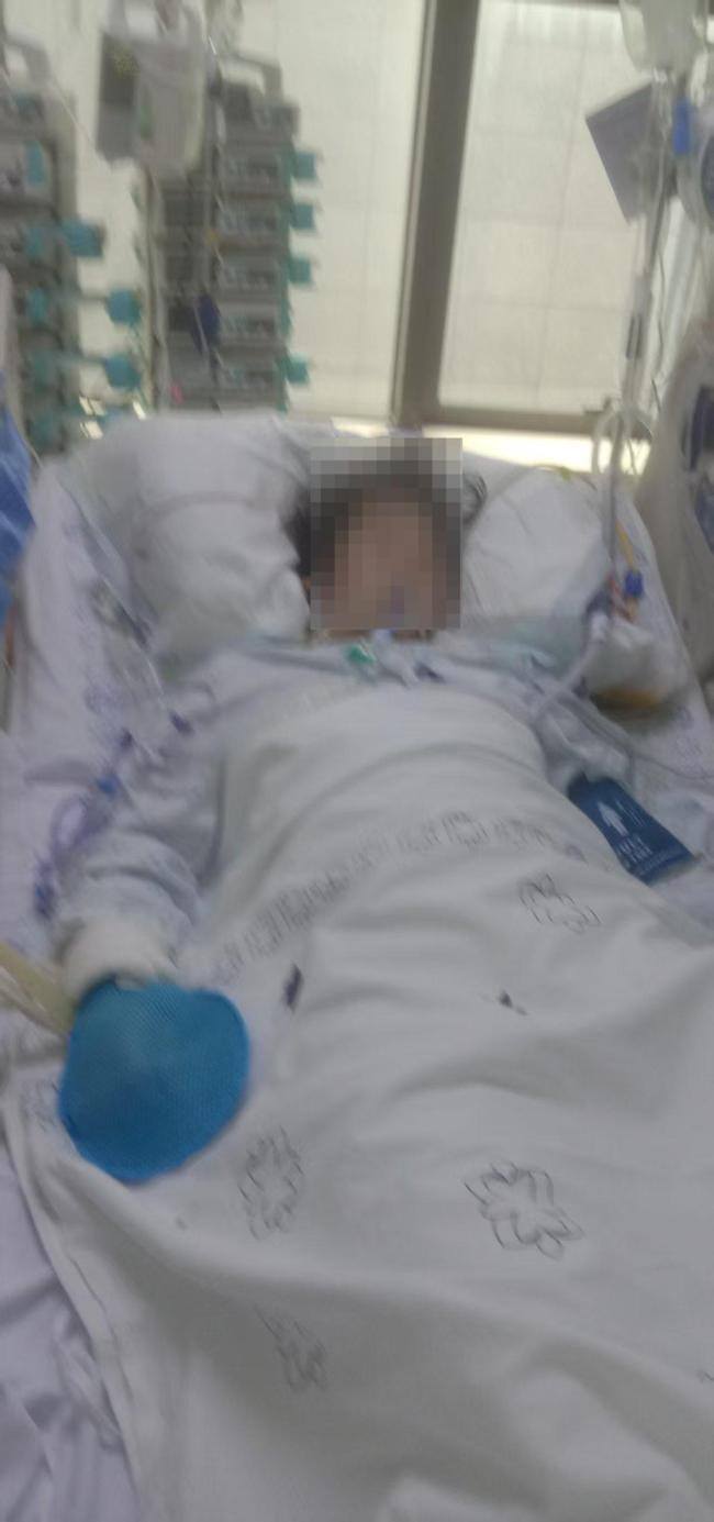 男子徒步望郎归中暑昏迷父亲发声 求助信息牵动人心