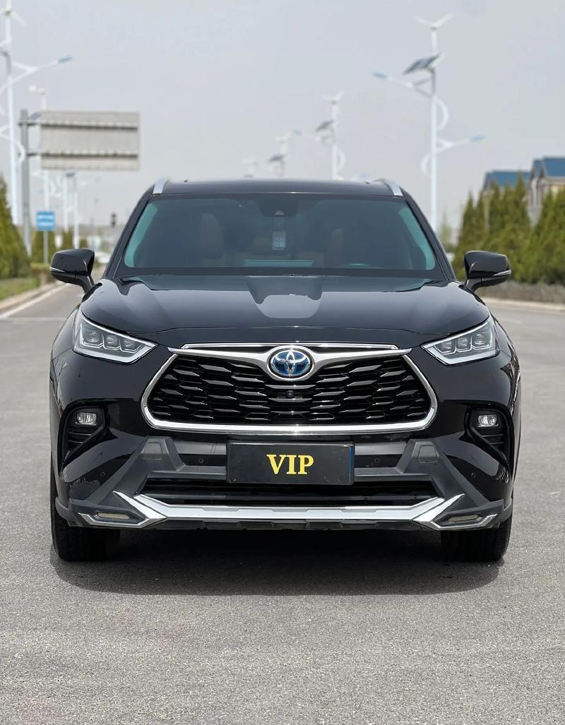 进口2.0T+8AT?丰田汉兰达新车来了?比BBA划算?