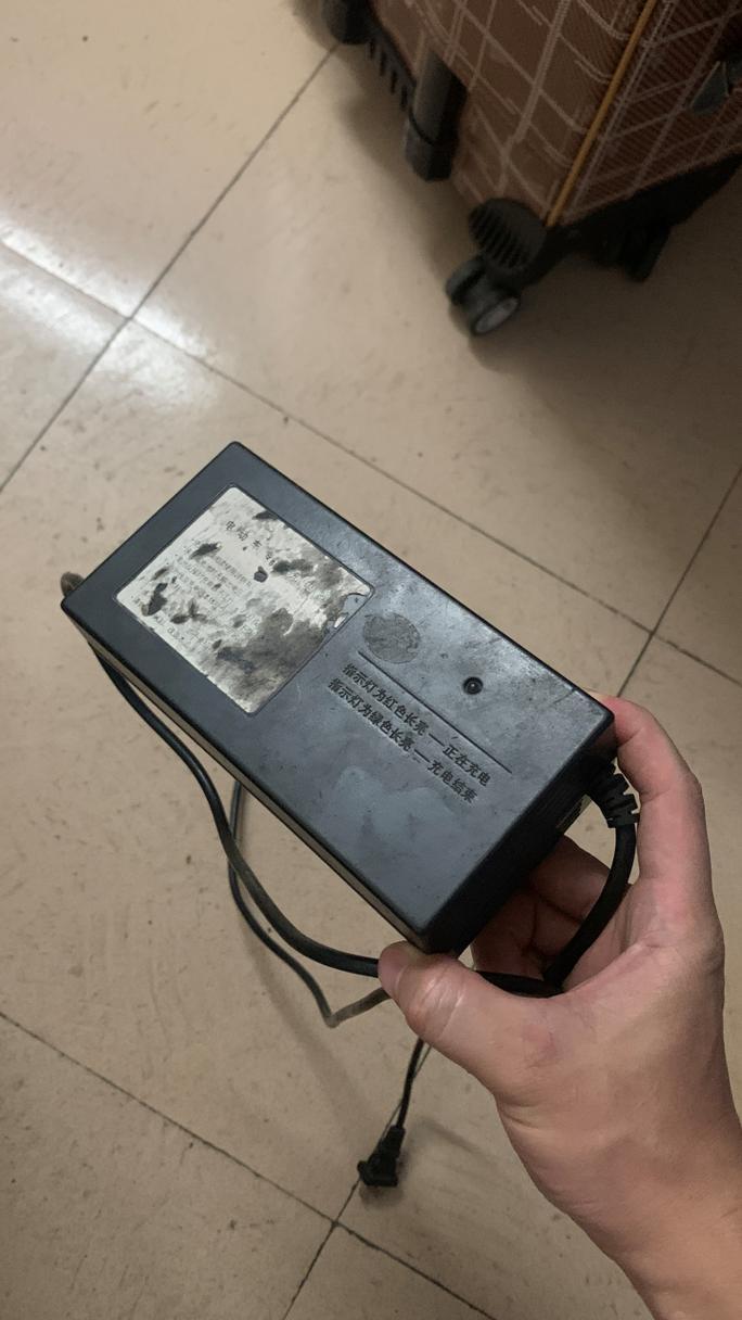 充电器坏了售后给换吗