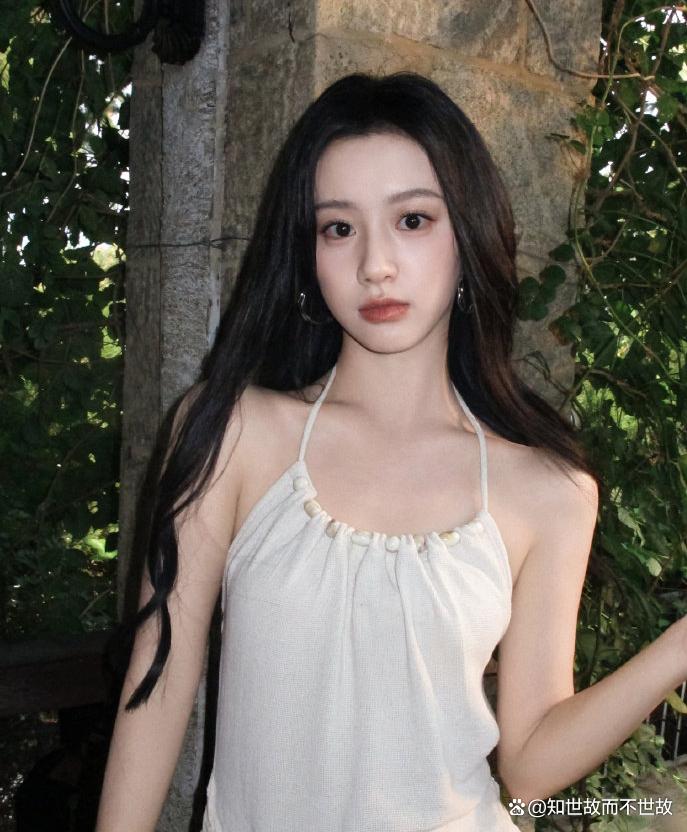 包上恩贴身衣物被司机偷拍售卖:明星隐私安全再响警钟!