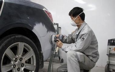 汽车漆面刮腻子的操作方法是什么?