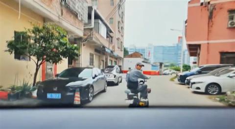 阿维塔车主连续三次误踩油门 AEB全部刹停:救了小哥一命(图1)