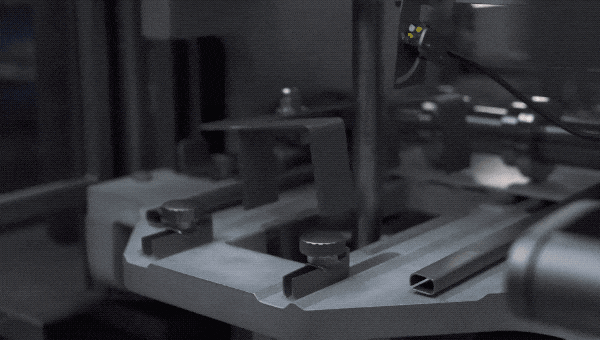 是谁给黄油块包得整整齐齐(图2)