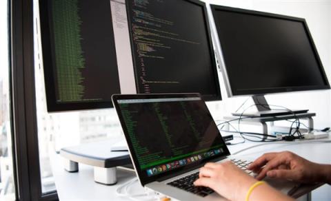 超越美国！2030年印度软件开发者数量将登顶全球第一(图1)