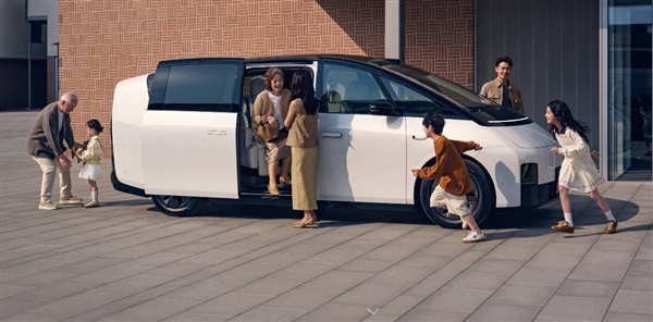 Intel有钱之后又要买买买 或收购AI芯片公司SambaNova(图1)