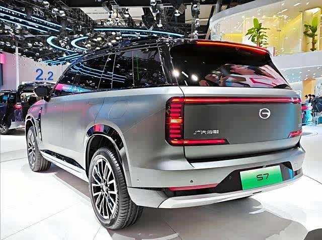 广汽“路虎”传祺S7?霸气外观+豪华内饰?等你来撩!