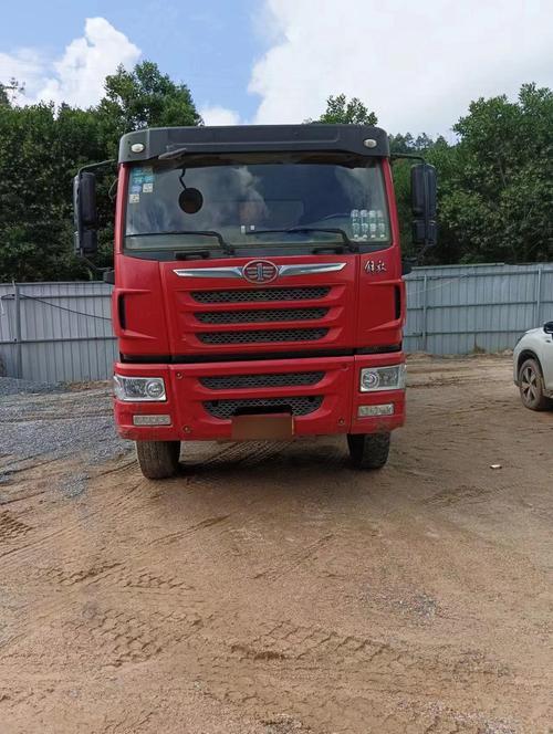 前四后八车自重空车有多少吨