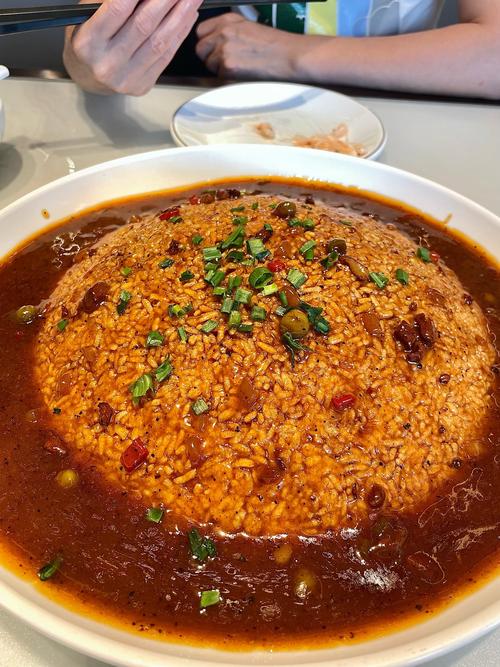 大碗锅巴怎么配菜?饭店大锅巴的做法视频