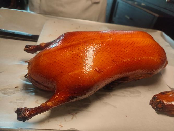 烤鸭需要多高的温度?烤鸭要多少度烤多久