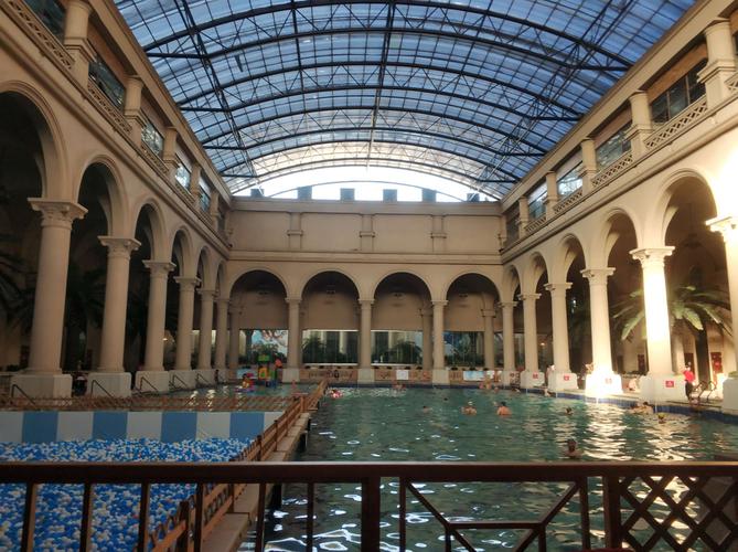 盘锦沁温泉和红海温泉哪个好?辽宁盘锦红海温泉乐园