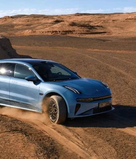 LCC路况适应性升级?2025款极氪001的智驾表现如何?