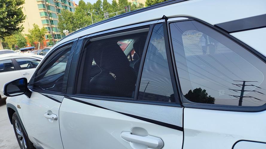 汽车纱窗怎么安装?