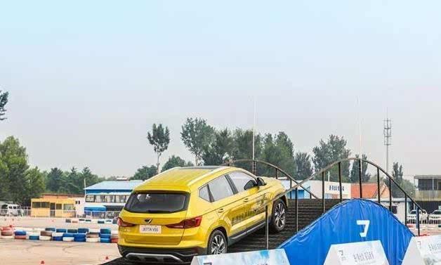 传奇的新生一汽-大众JETTAVS5