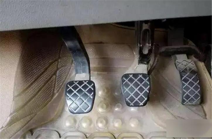 松油门后转速为什么不下降?