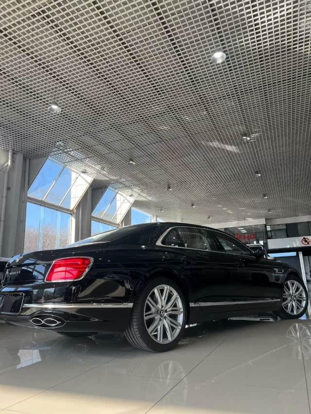 24款宾利飞驰 4.0T V8 标准版 中规进口 行情价格