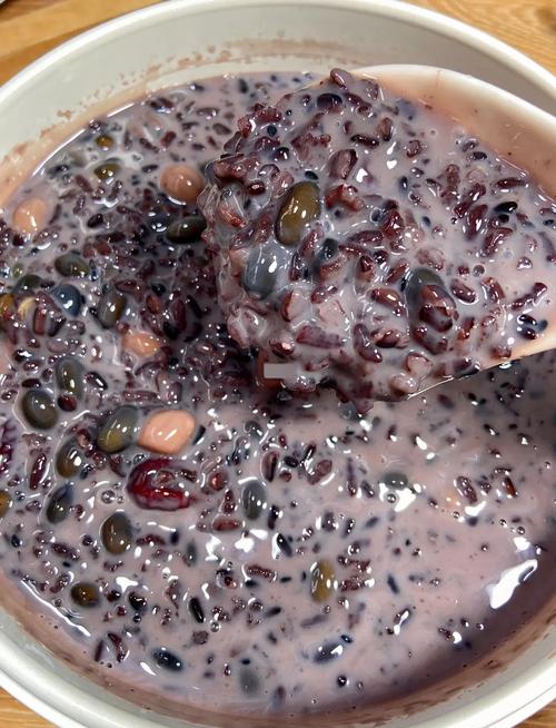 高压锅黑米粥怎么煮才能粘稠?怎样用高压锅煮黑米粥