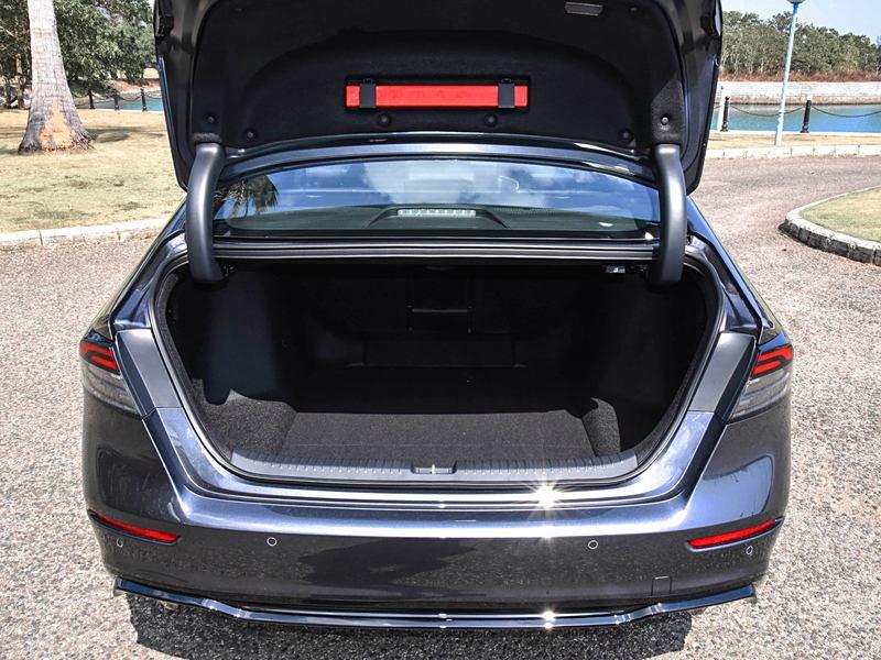 广汽本田accord后备箱怎么开